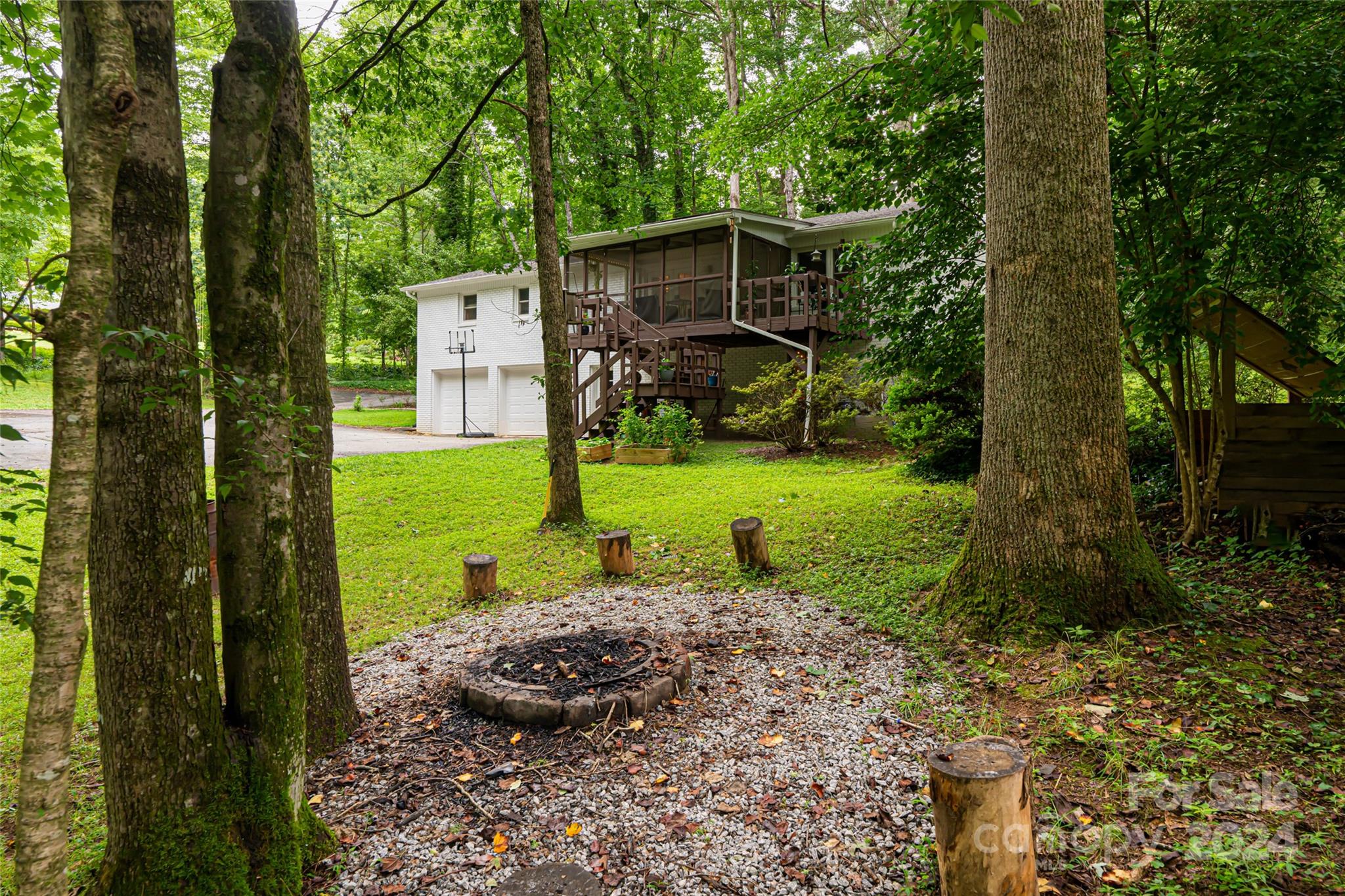 English Hills - Residential