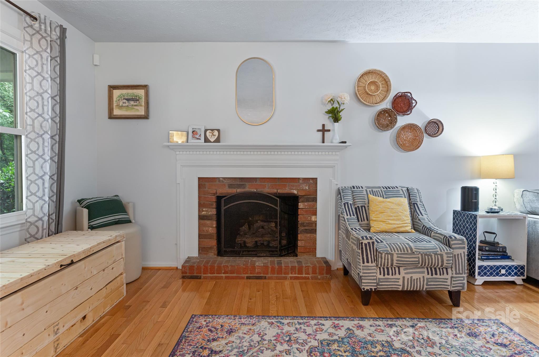 English Hills - Residential