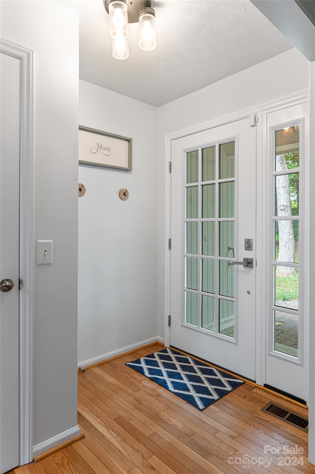 English Hills - Residential