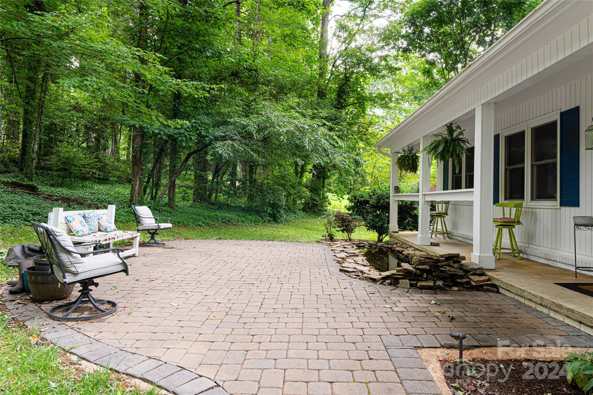 English Hills - Residential