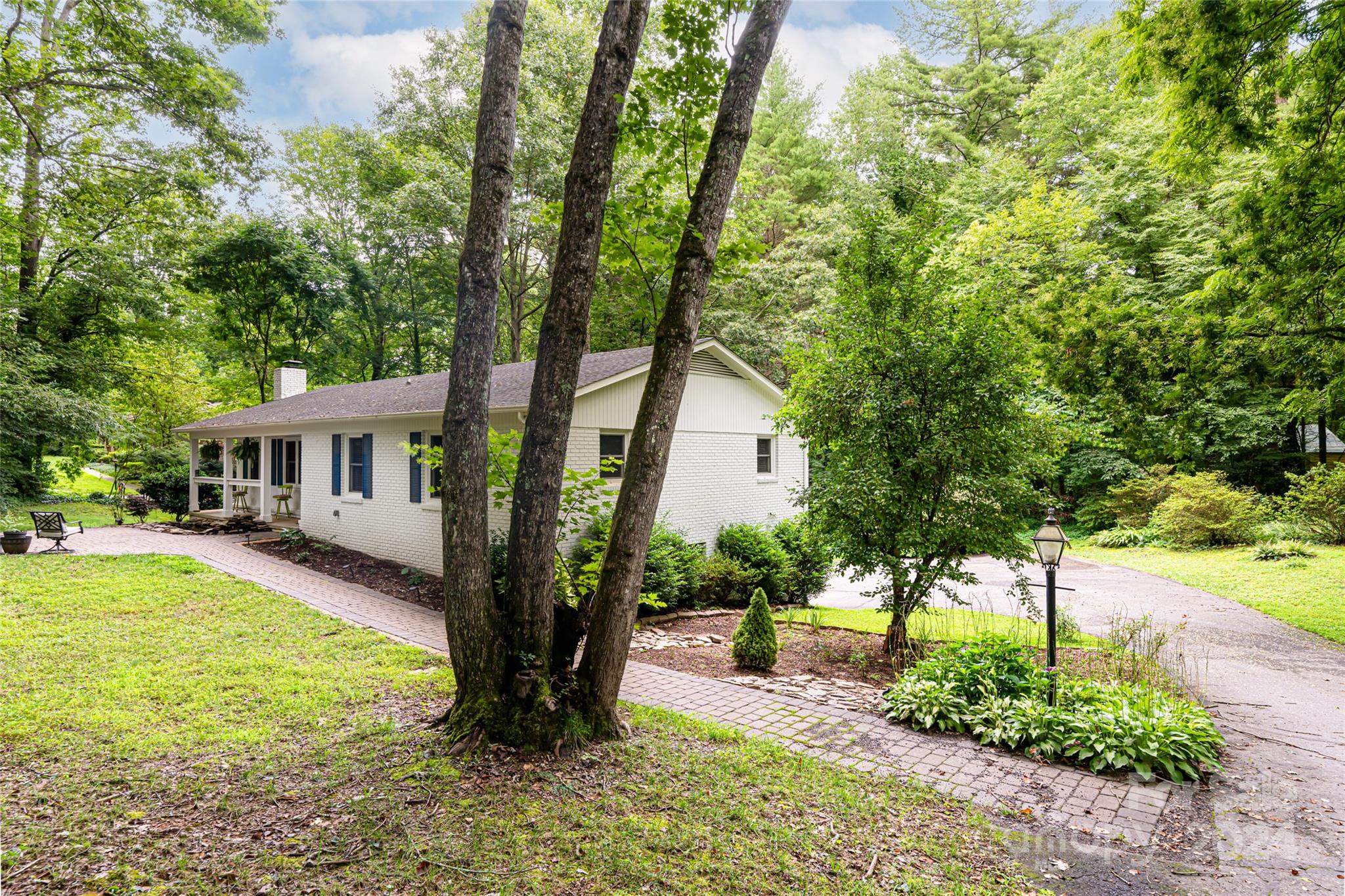 English Hills - Residential