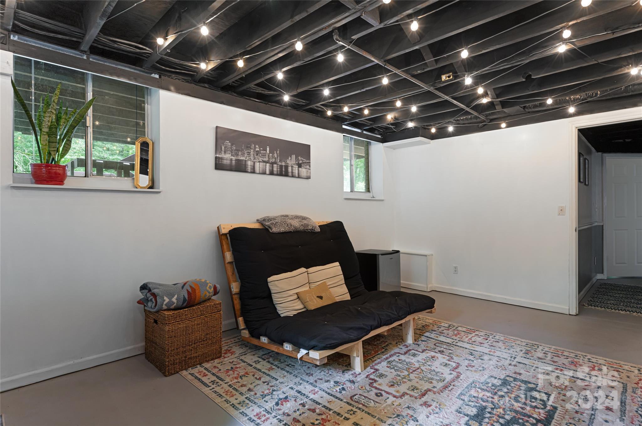 English Hills - Residential