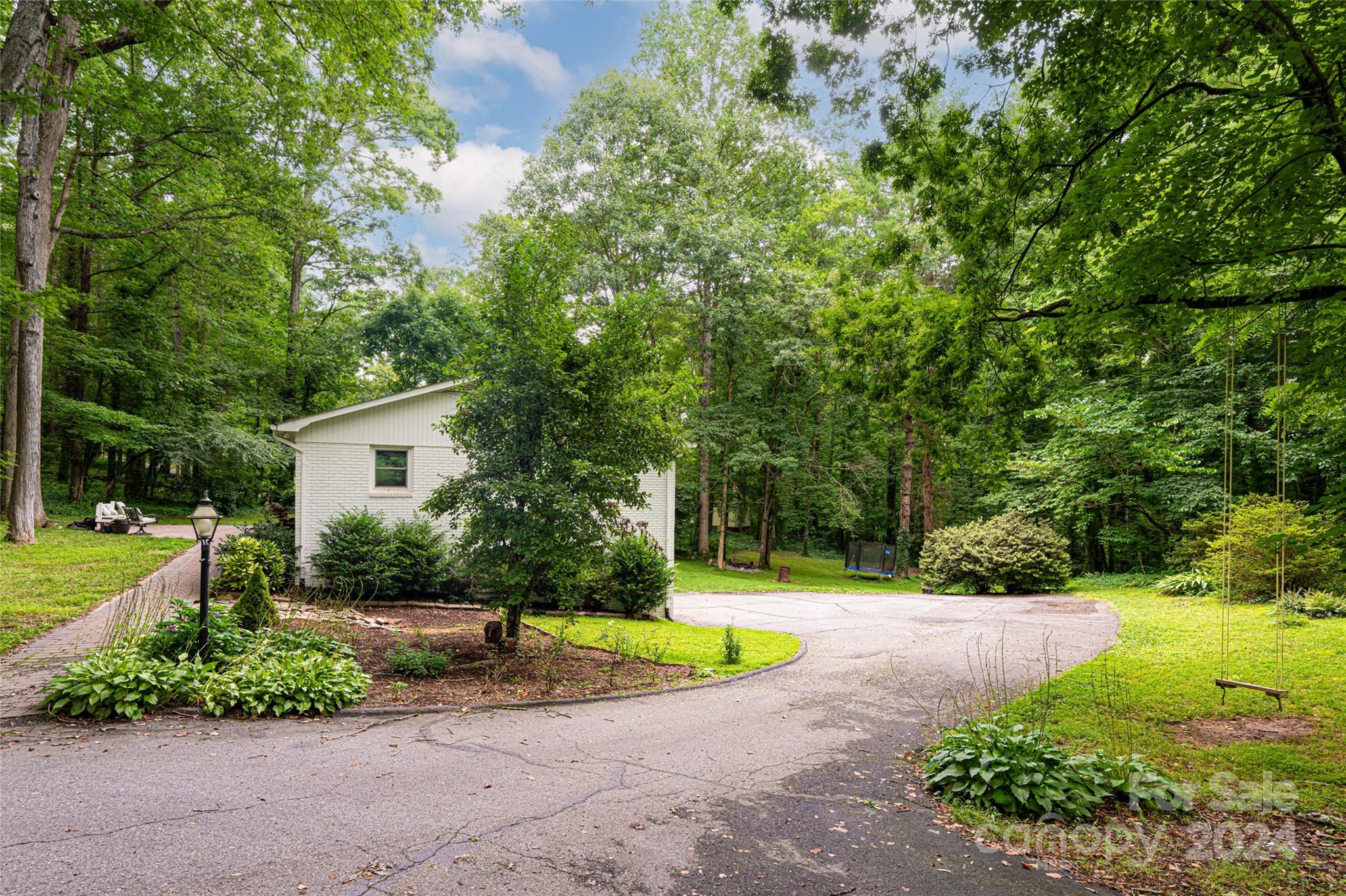 English Hills - Residential