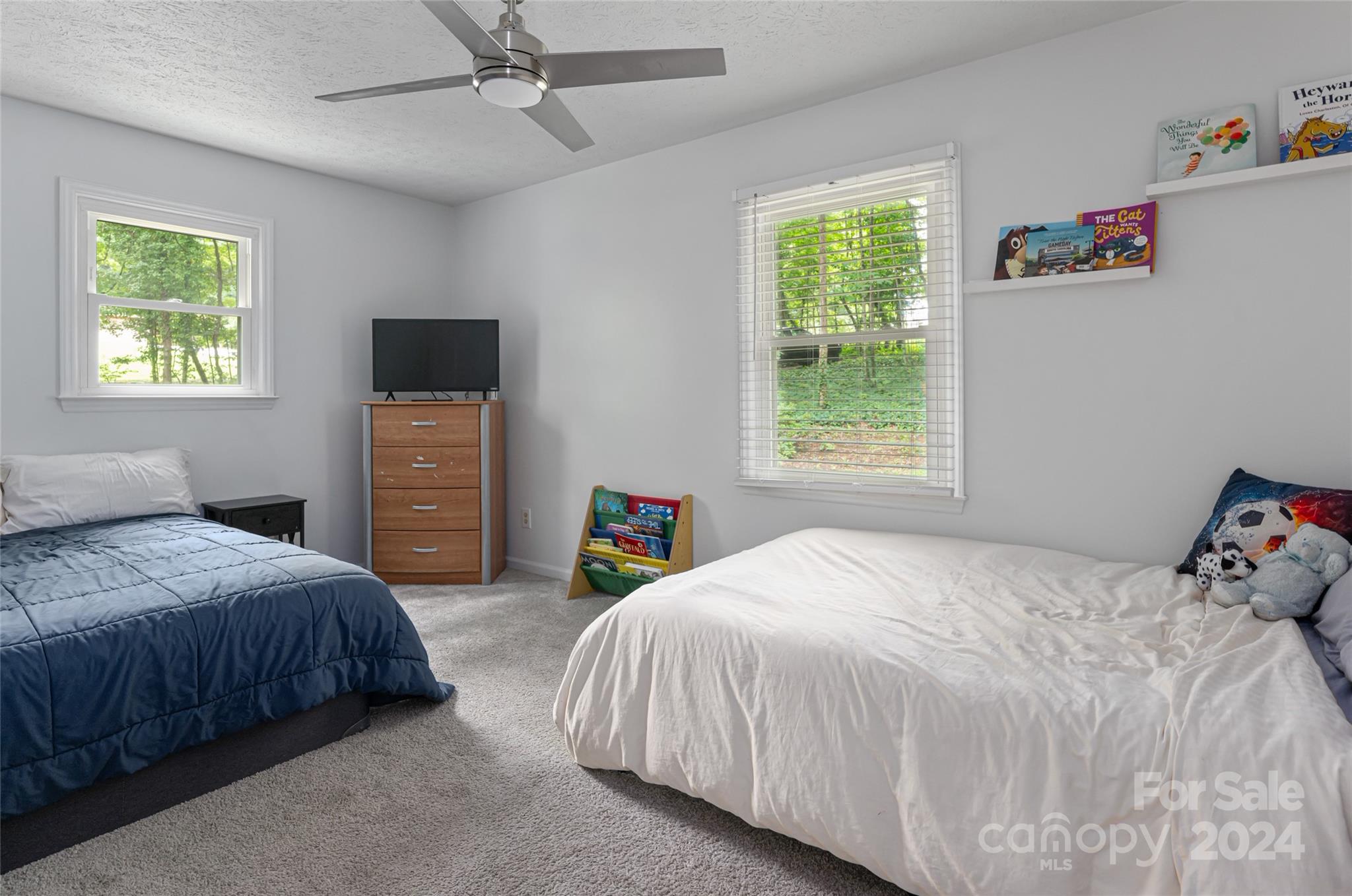 English Hills - Residential