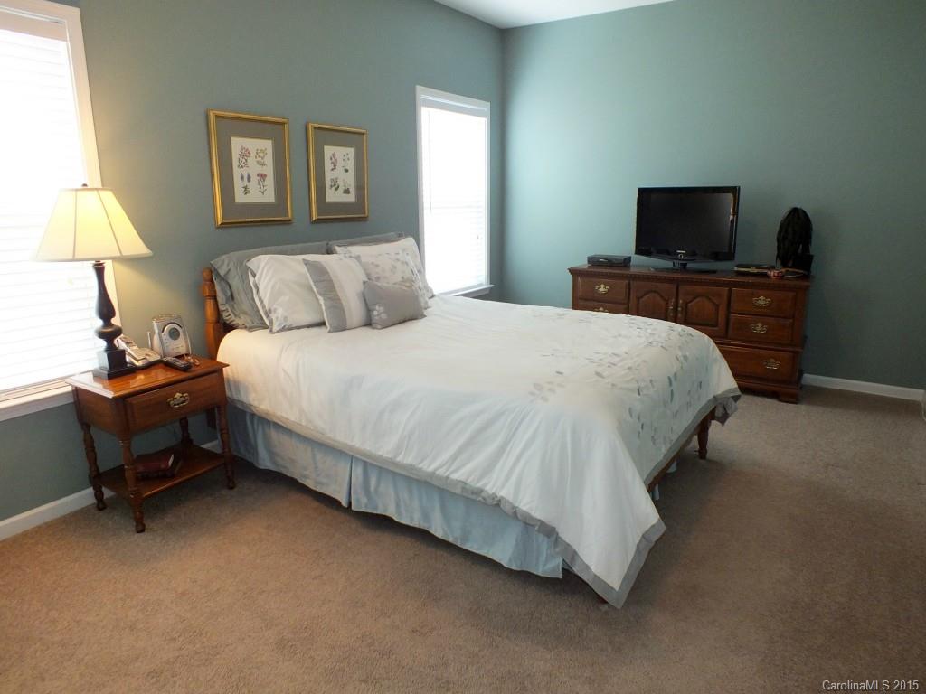 Newport Lakes - Residential