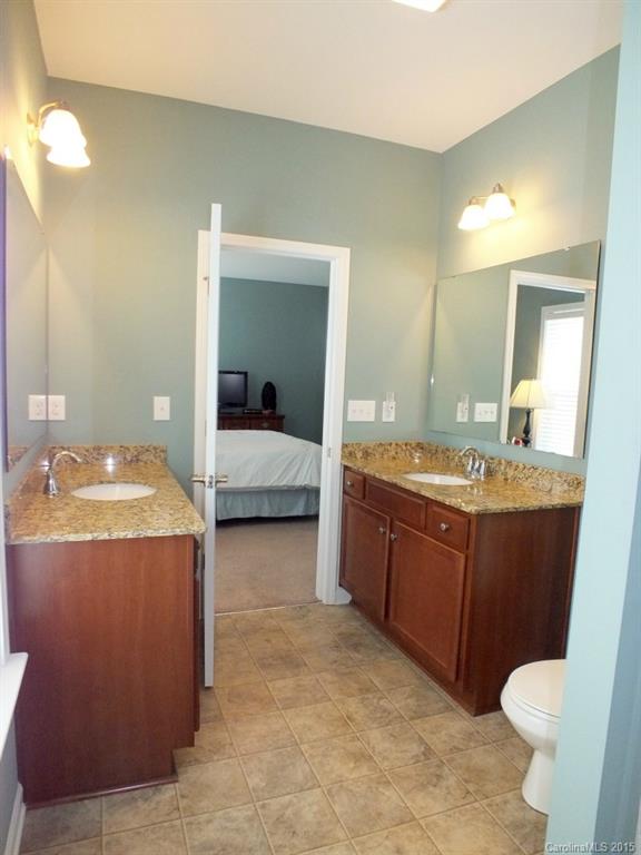 Newport Lakes - Residential