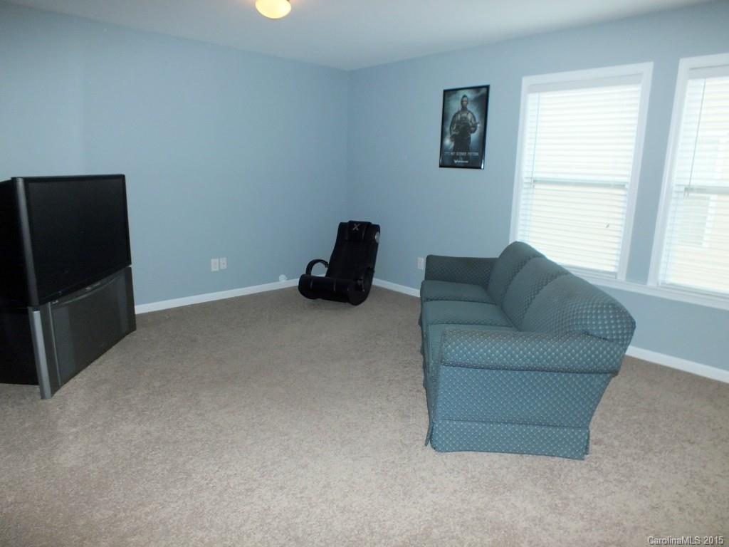 Newport Lakes - Residential