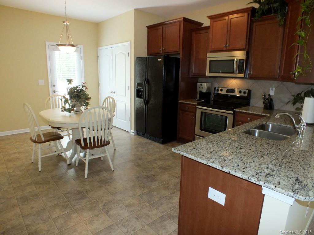 Newport Lakes - Residential