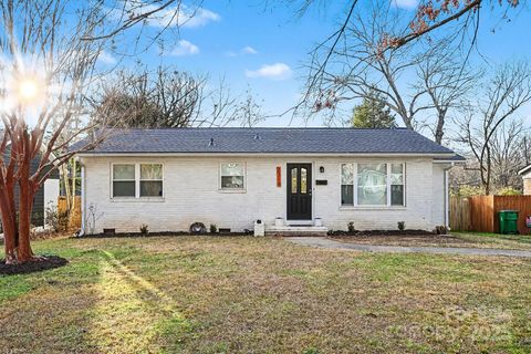 2218 Amesbury Avenue Charlotte NC 28205