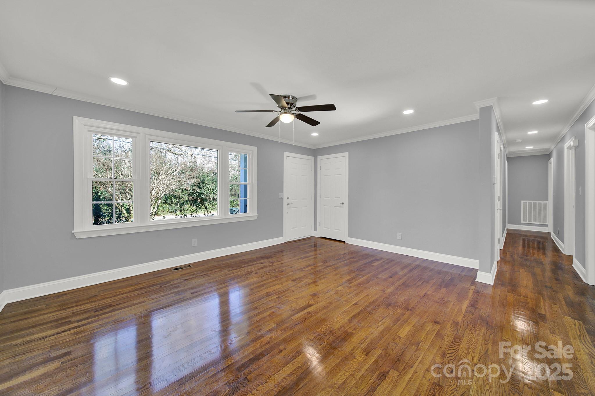 206 Hunter Street