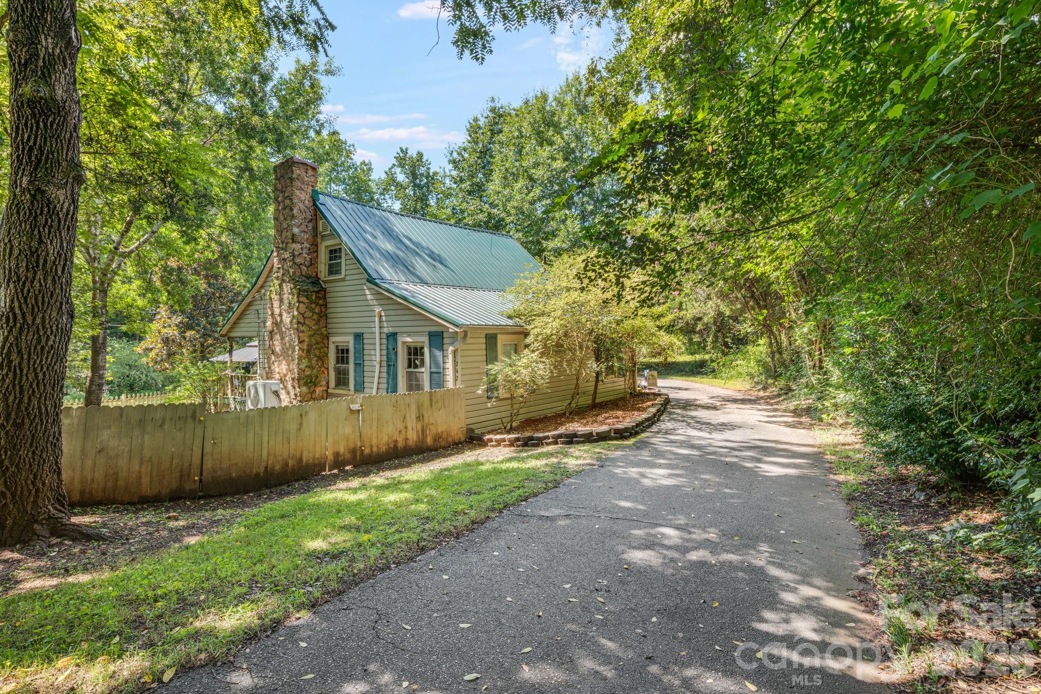 242 Whitney Boulevard