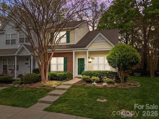 8230 RUDOLPH RD, CHARLOTTE, NC 28216 - Image d5fbeab0866db0b584125ffa48ecfa23/183424634
