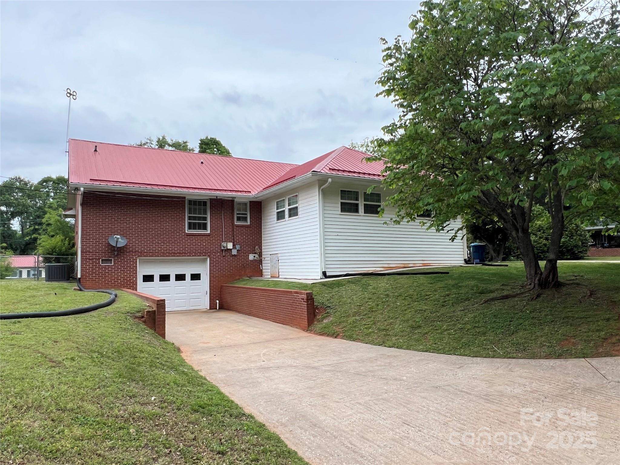 179 Sunnyside Street