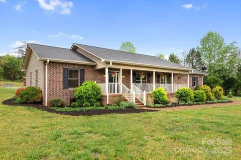 1091 Bill Collins Road Columbus NC 28722
