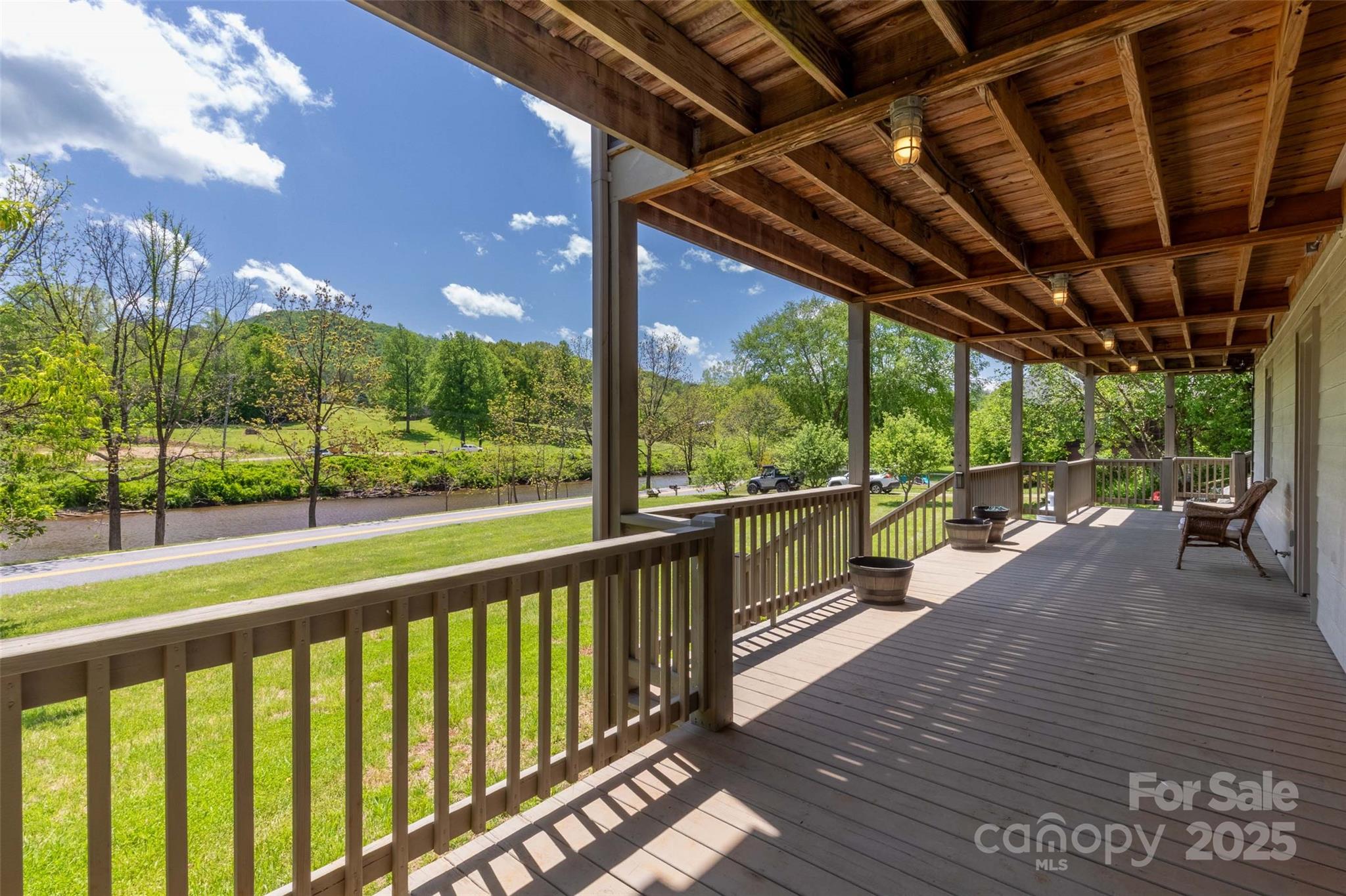 980 South River Road