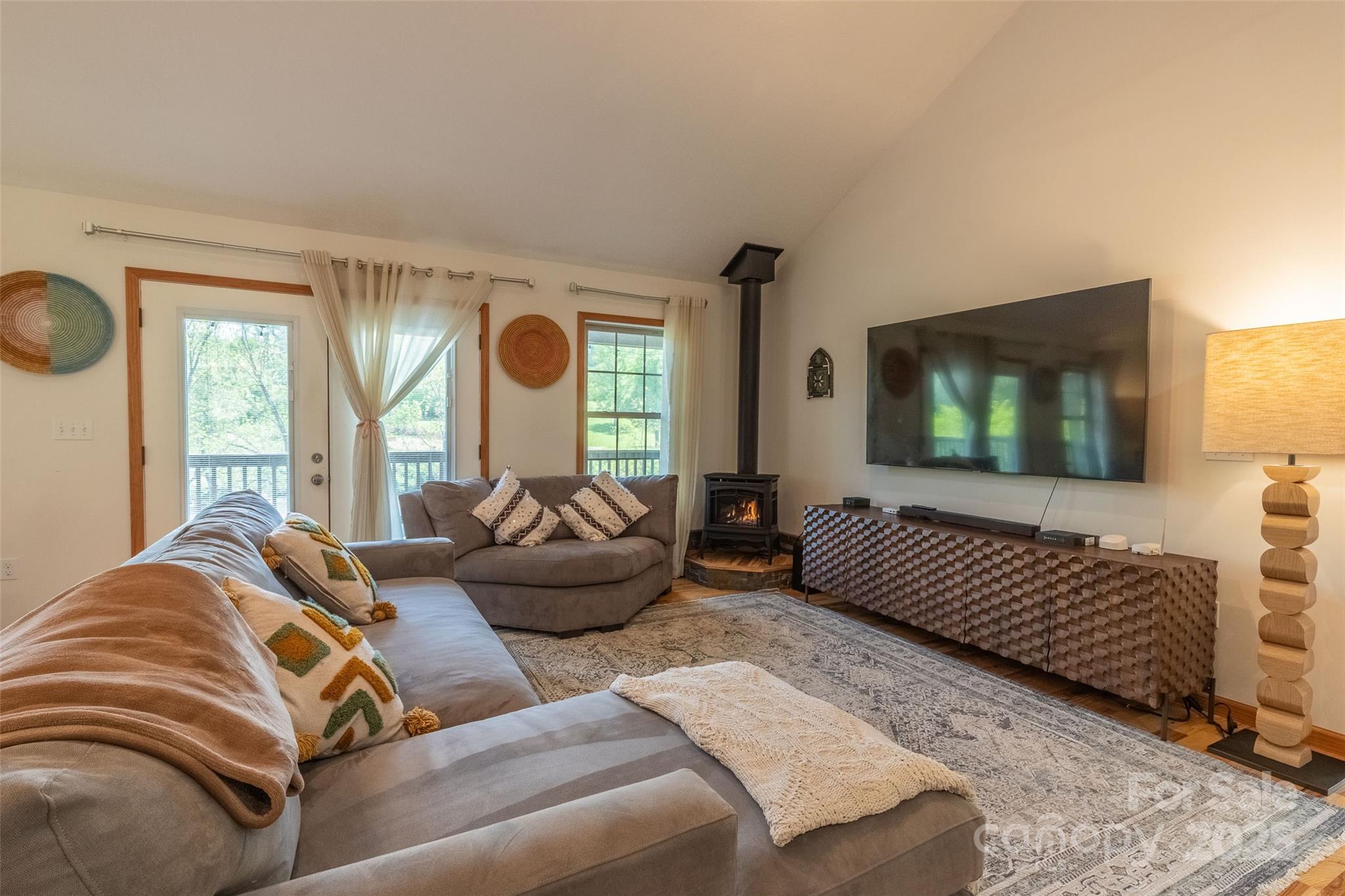 Noahs Landing - Residential