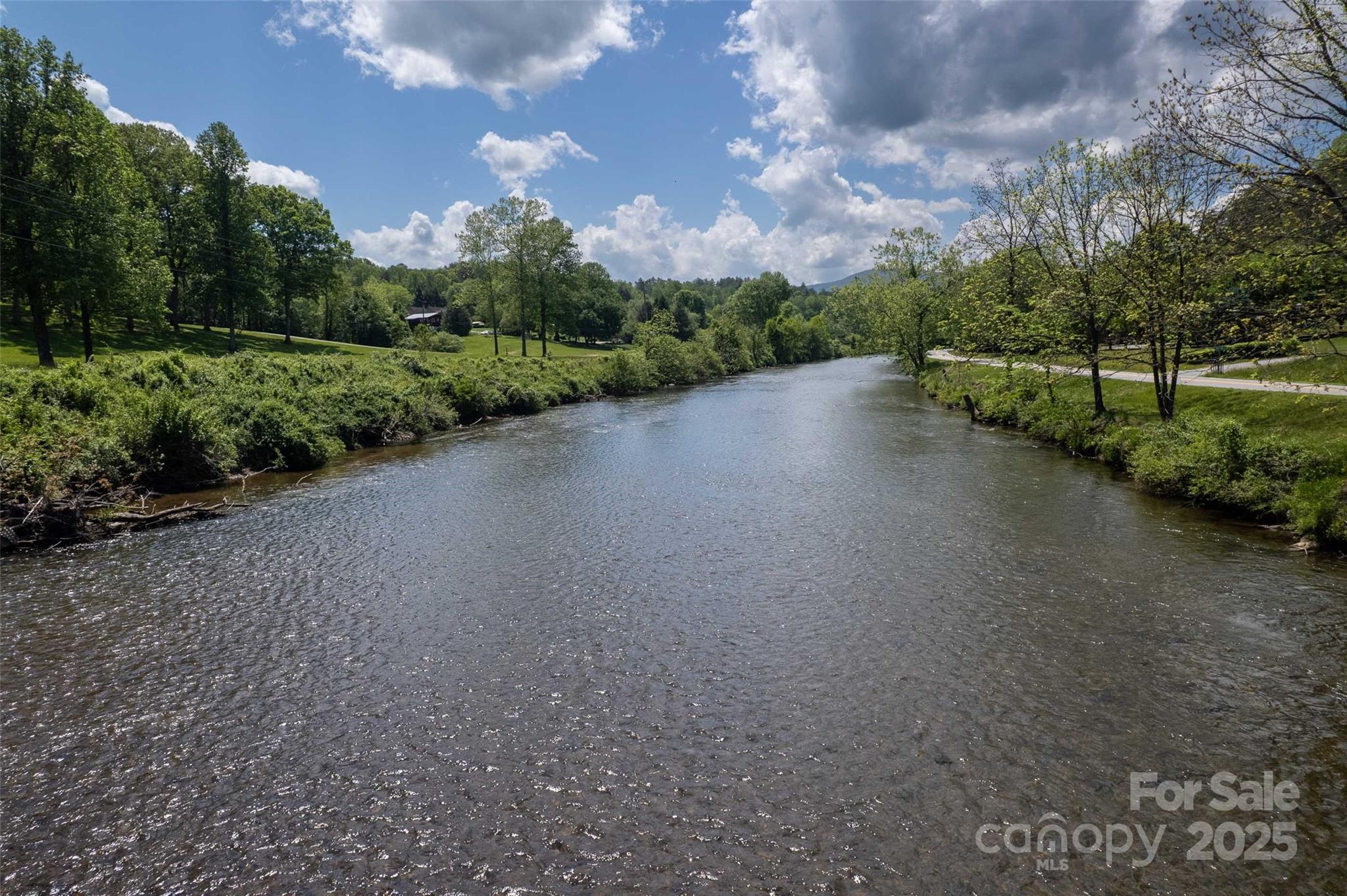 Noahs Landing - Residential