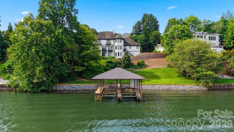 Photo of 476 44th Avenue Drive NW, Hickory, NC 28601 (MLS # 4406510)
