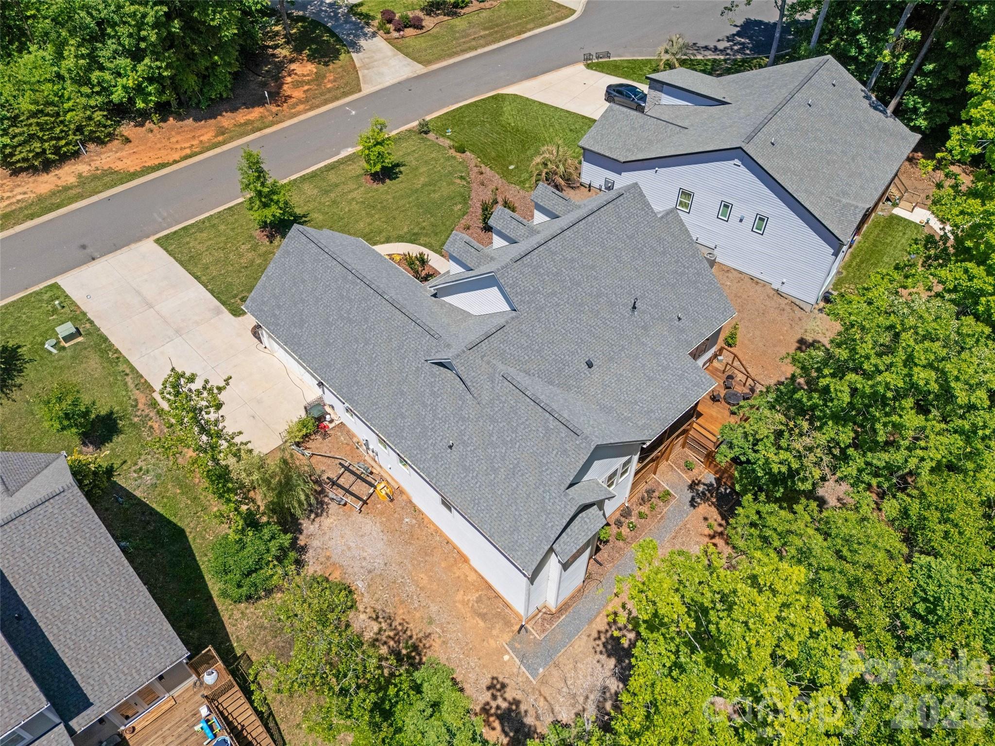 Lake Crest - Residential
