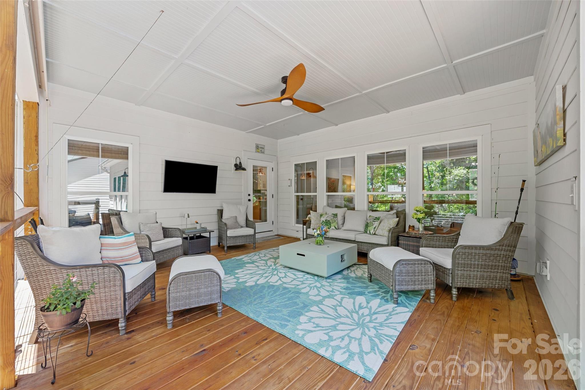 Lake Crest - Residential