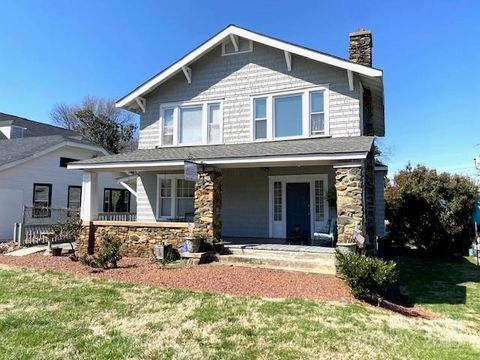 Photo of 823 Central Avenue #1, Charlotte, NC 28204 (MLS # 4328246)