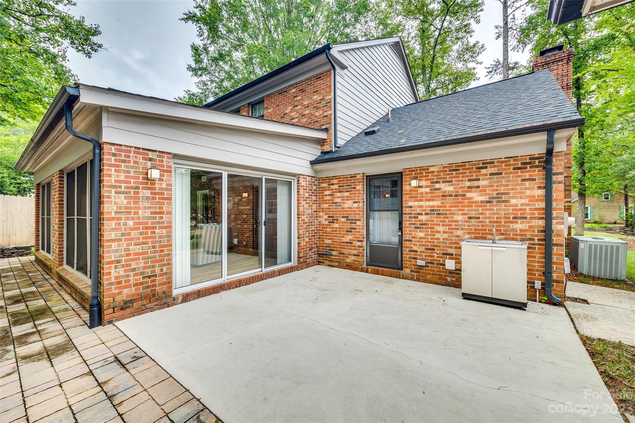 Sardis Forest - Residential