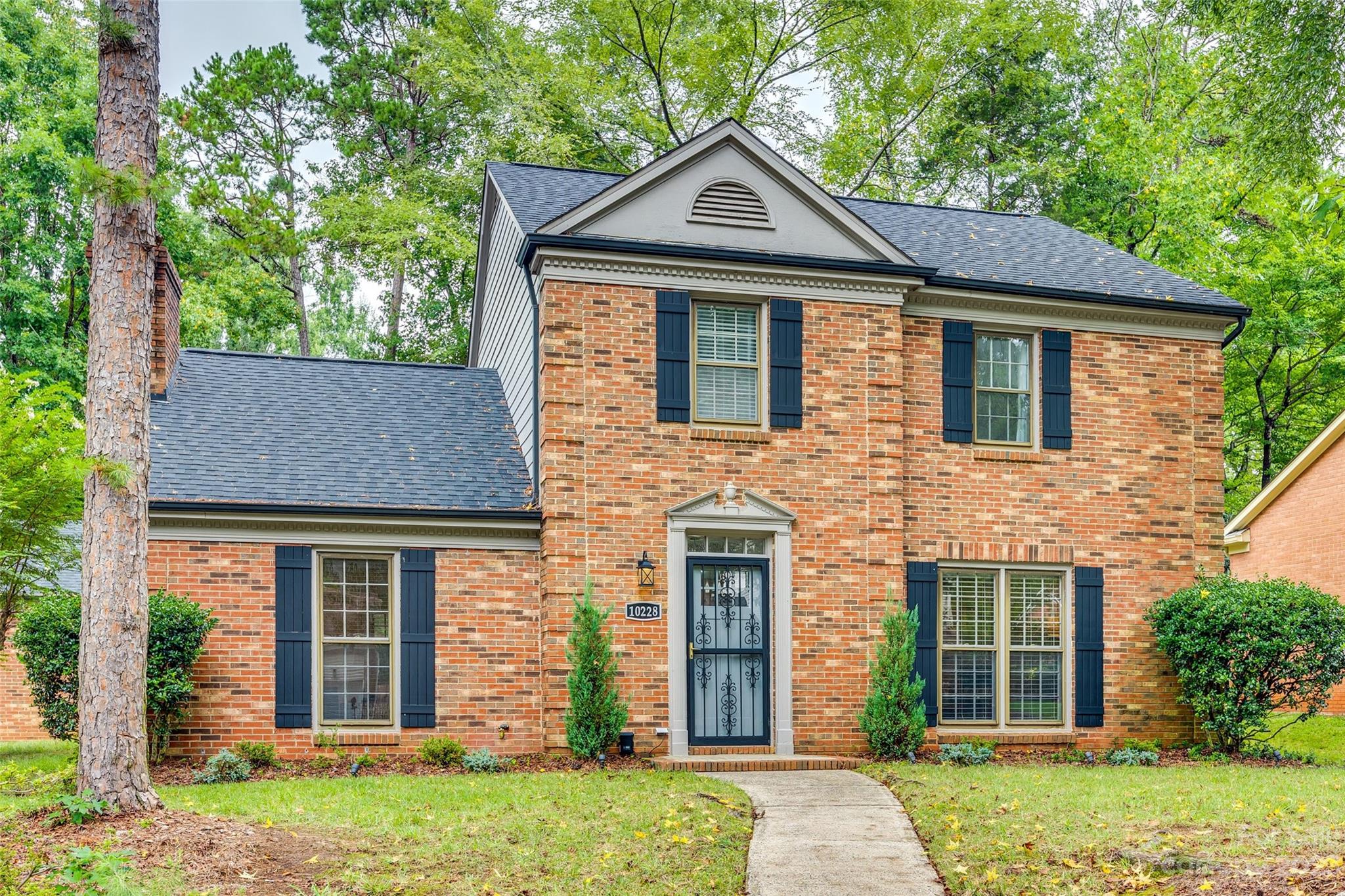 Sardis Forest - Residential