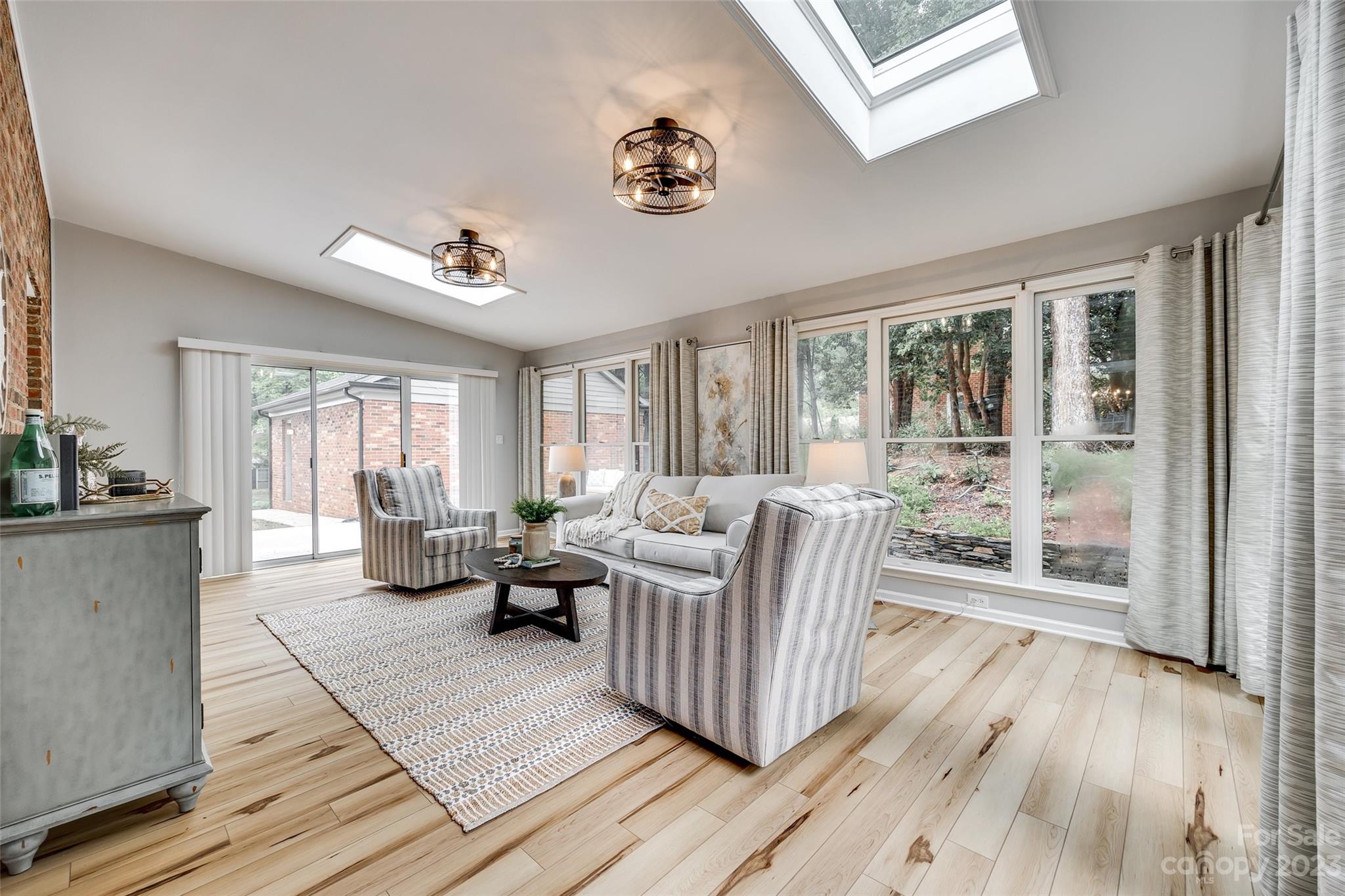 Sardis Forest - Residential