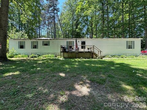 202 Steele Avenue Cleveland NC 27013