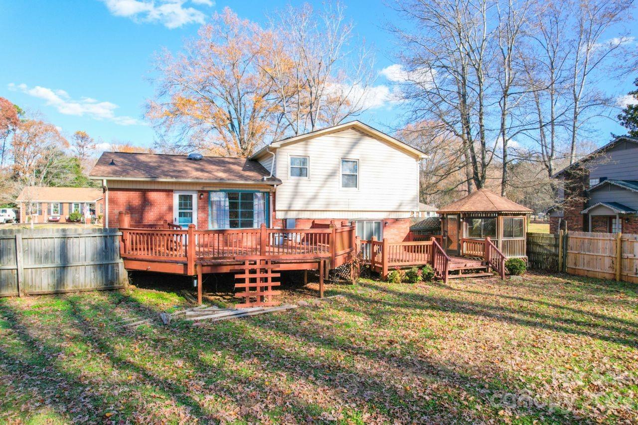 Suburban Woods - Residential