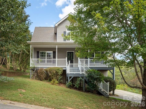 Photo of 44 Ridgeland Lane, Asheville, NC 28805 (MLS # 4426245)