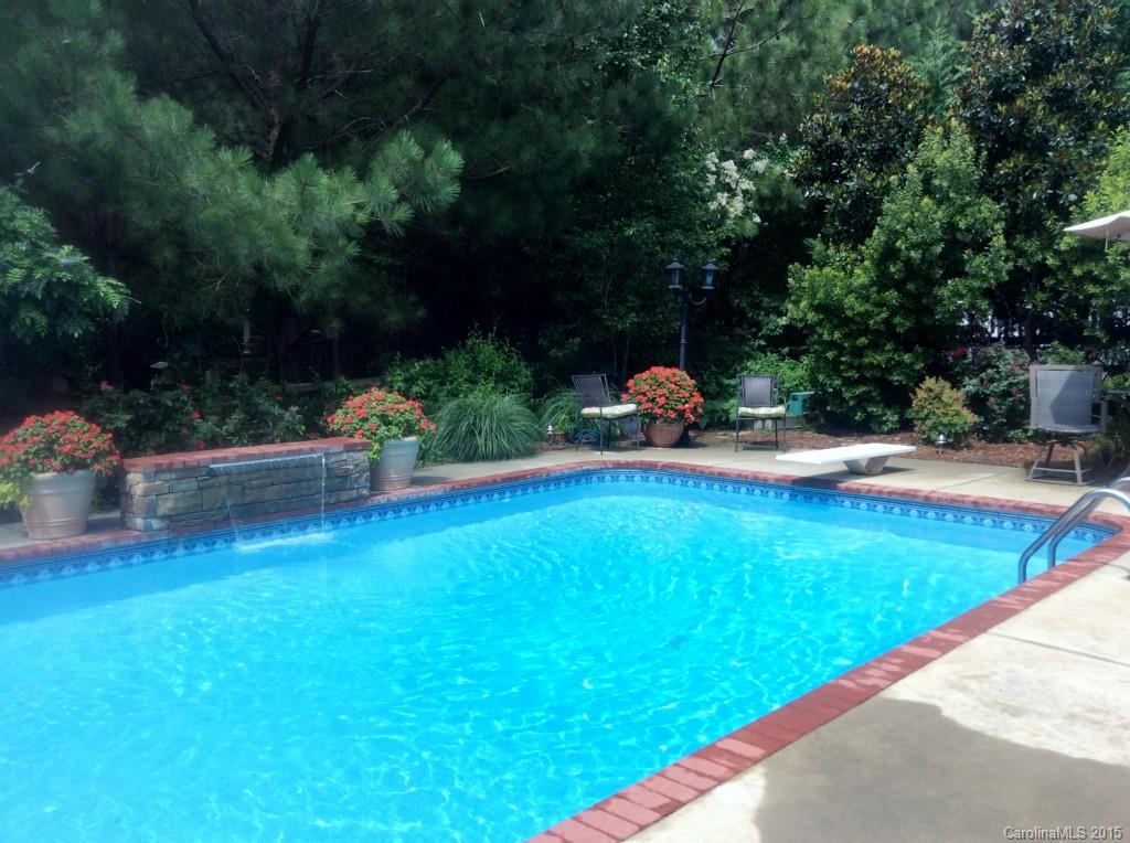 Lake Shore - Residential