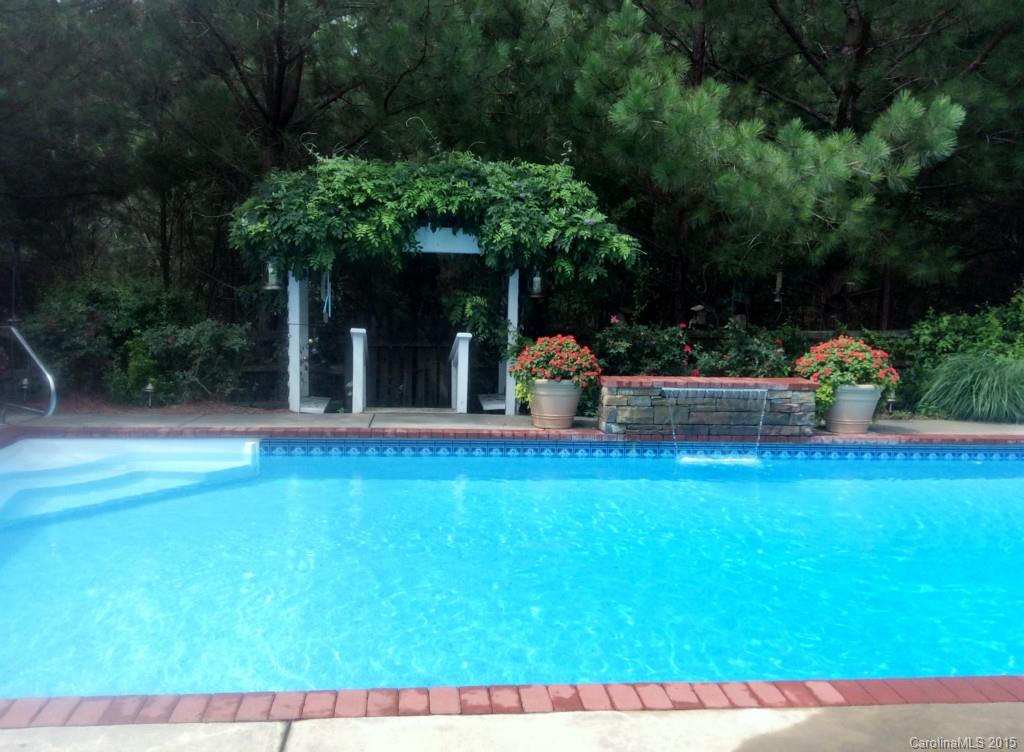 Lake Shore - Residential