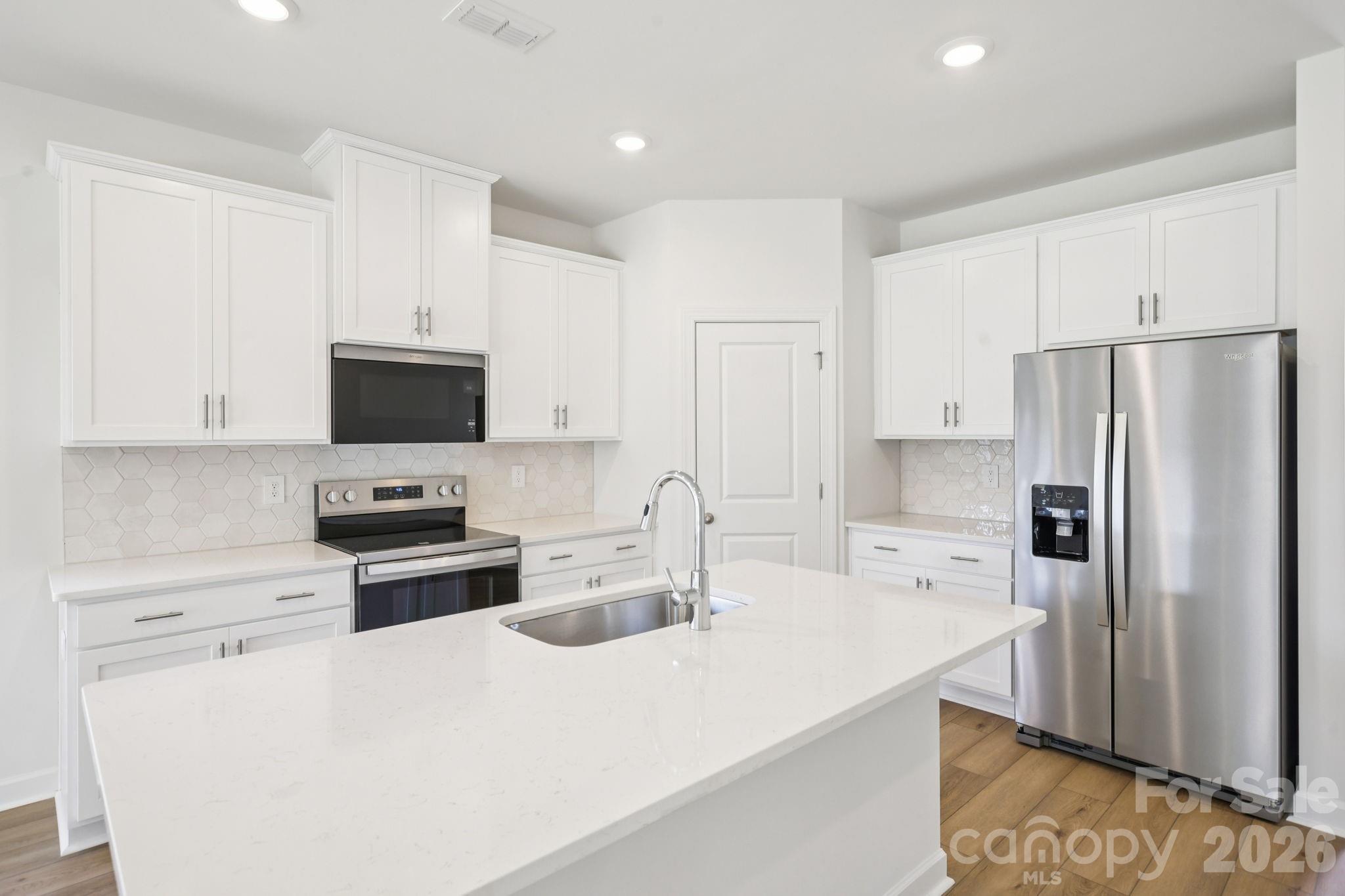 1419 Blue Jay Street