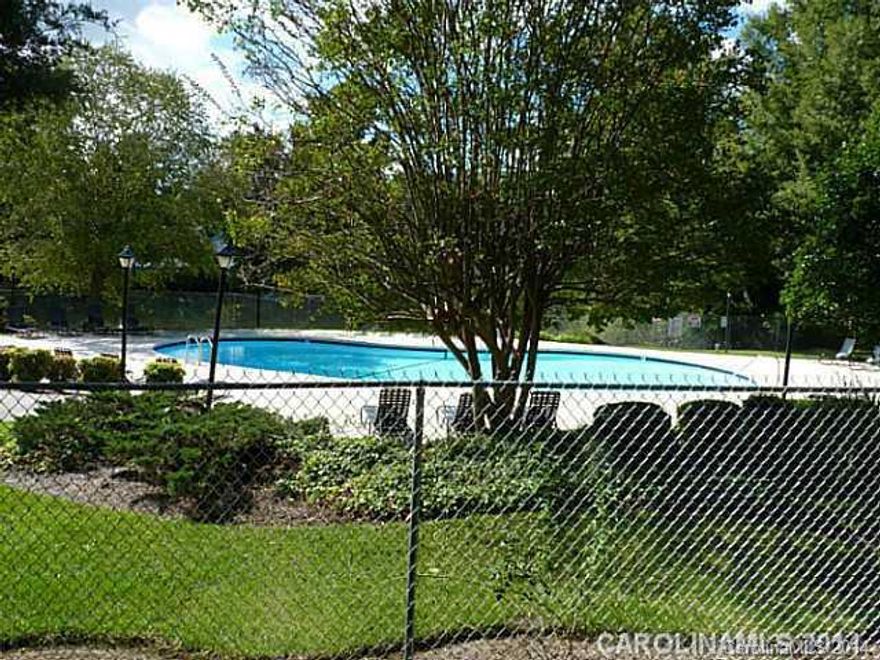 This unit is ready to go!  Fresh paint and new carpet! 2 bedrooms, 1.5 full baths. Stove and Refrigerator. Spacious family room. Roman garden tub Convenient location- close to bus line..