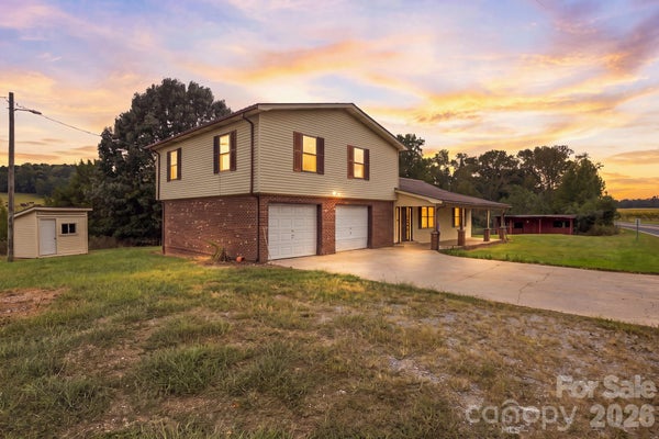 6227 GRAVEL HILL RD, DENTON, NC 27239 - Image d63b1f5584e5e3de7e09a41a42fb4f8b/4282703537