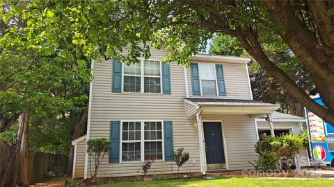 8524 Stoneman Place Charlotte NC 28217