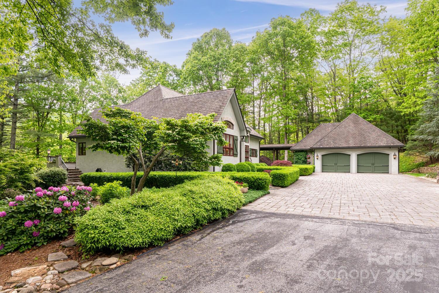 27 Connelly Road