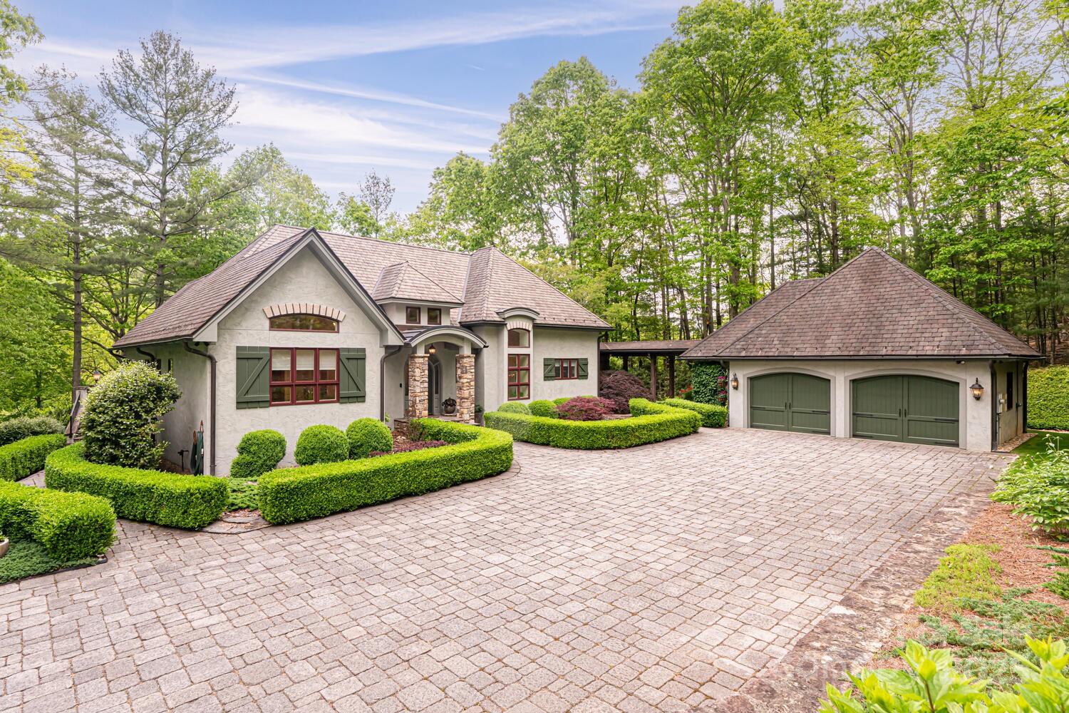 27 Connelly Road