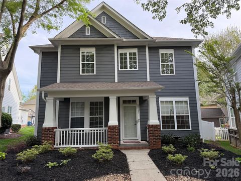 Photo of 17747 North Shore Circle, Cornelius, NC 28031 (MLS # 4365977)