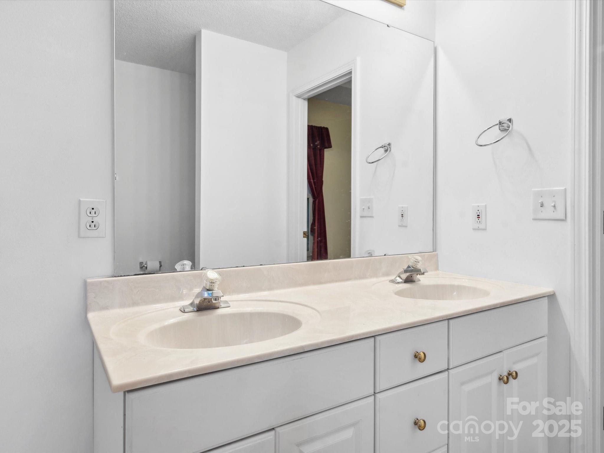 Oak Creek - Residential