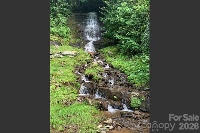 00 Falls View Drive 47