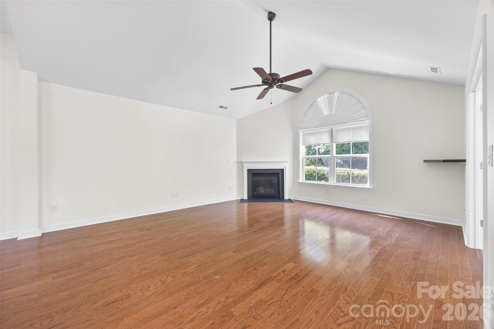 274 Lone Oak Circle