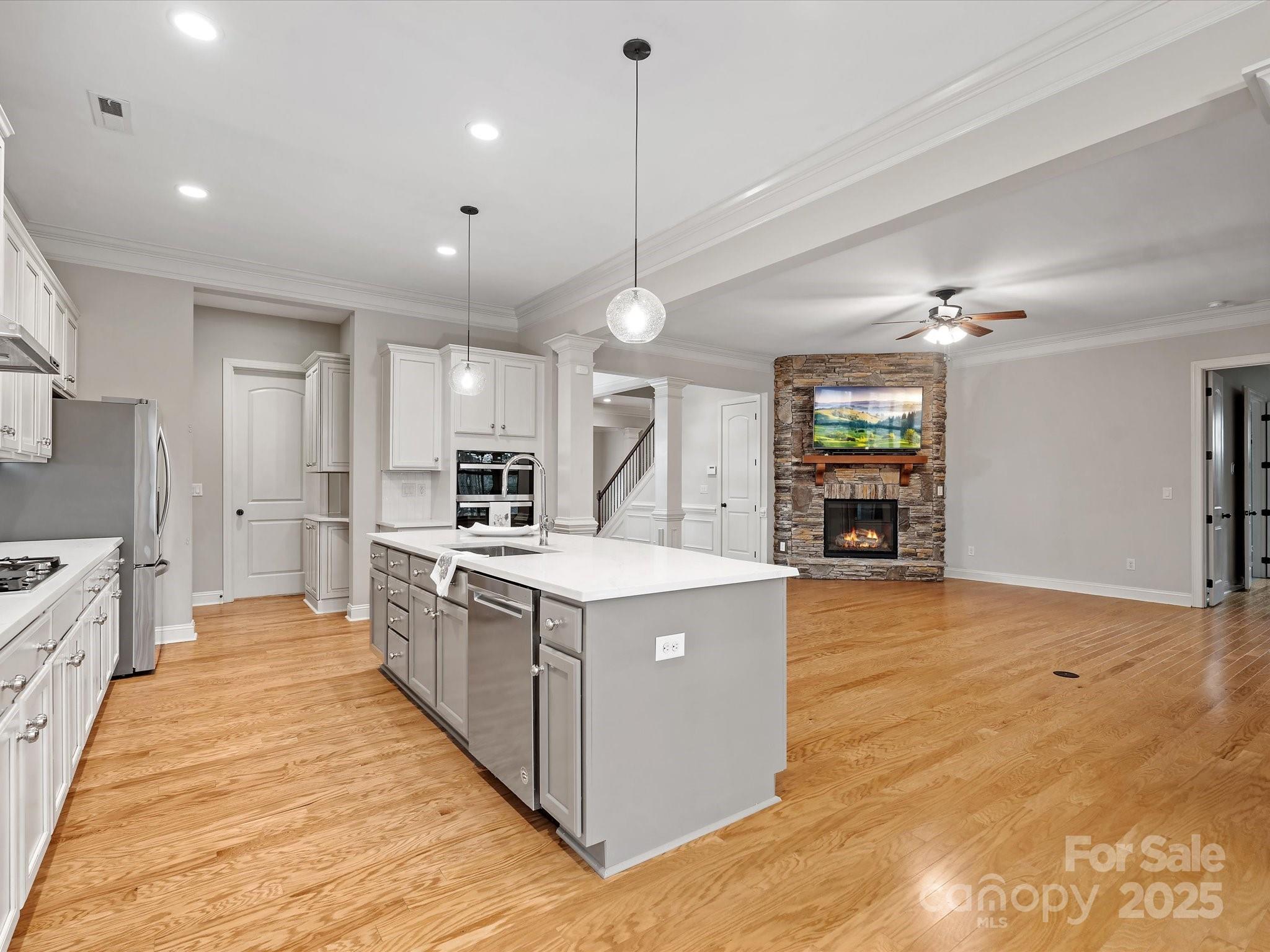 Barber Rock - Residential