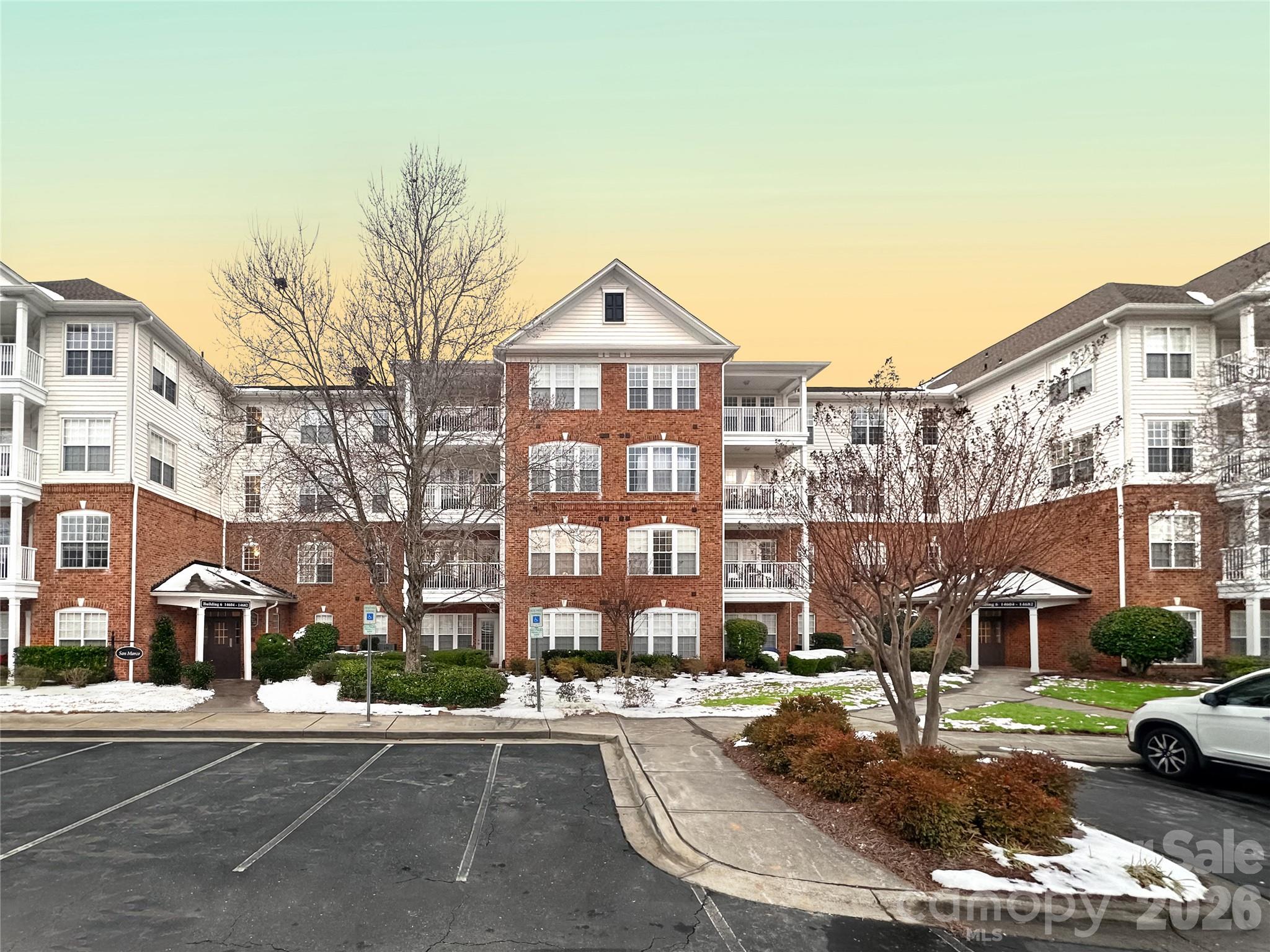 Belle Vista - Residential