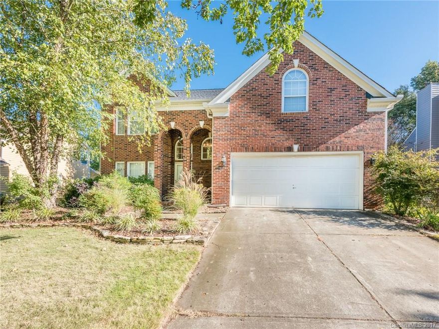 Stunning 4 bed/2.5 bath brick/vinyl home near end of cul-de-sac. Windows galore allow tons of natural light to peek in to your living room w/ fireplace. Exquisite new 18" tile floors throughout kitchen, breakfast area & sitting room. Kitchen: new cabinets, granite & SS appliances. Vaulted ceilings in Master, huge ensuite w/ new tile/granite, sep. tub/shower & lots of vanity space. Resort-style lounging area, pool & fenced in backyard w/ trees for added privacy. *New Carrier AC/Heat (Oct 2015).