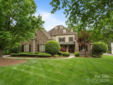 Single Family Residence in Charlotte NC 7109 Fairway Vista Drive.jpg