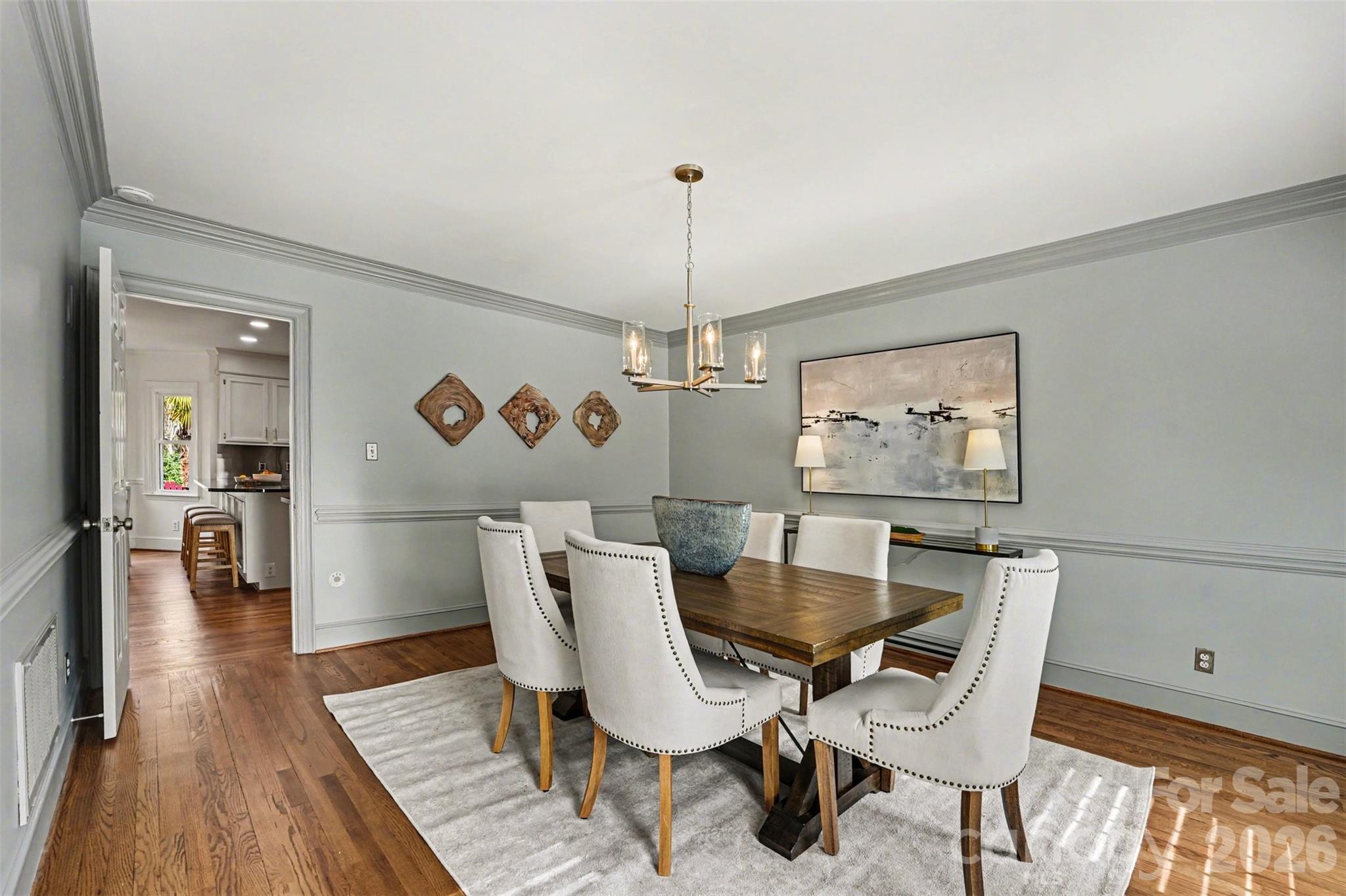 5606 Hillingdon Road