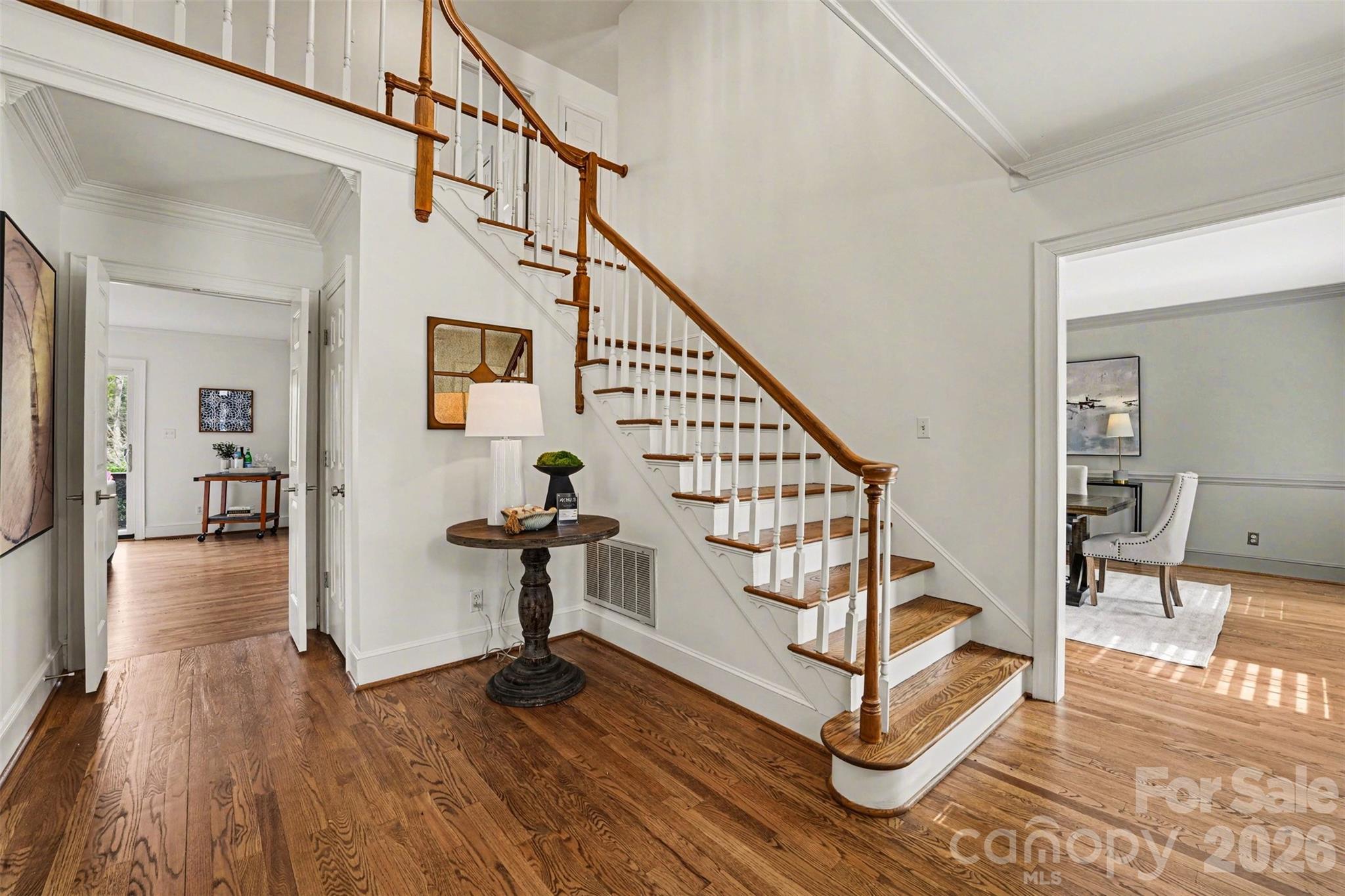 5606 Hillingdon Road