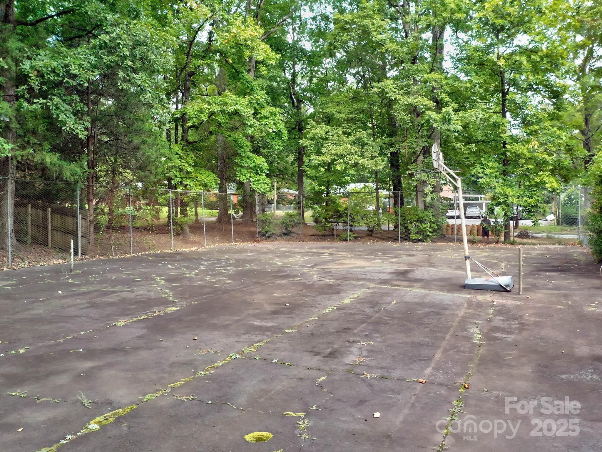324 N Sharon Amity Road